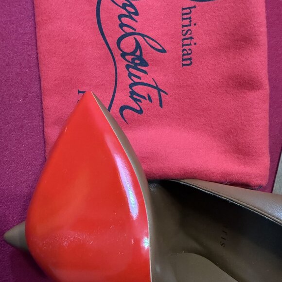 Christian Louboutin Pumps (Red Bottom) - Picture 5 of 8